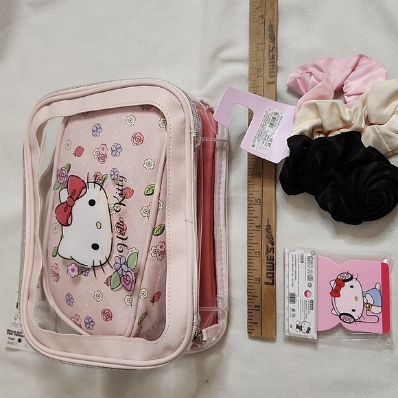 Hello Kitty & Friends X Primark 3pc Set & Matching Wild Fable Scrunchies - Picture 13 of 16